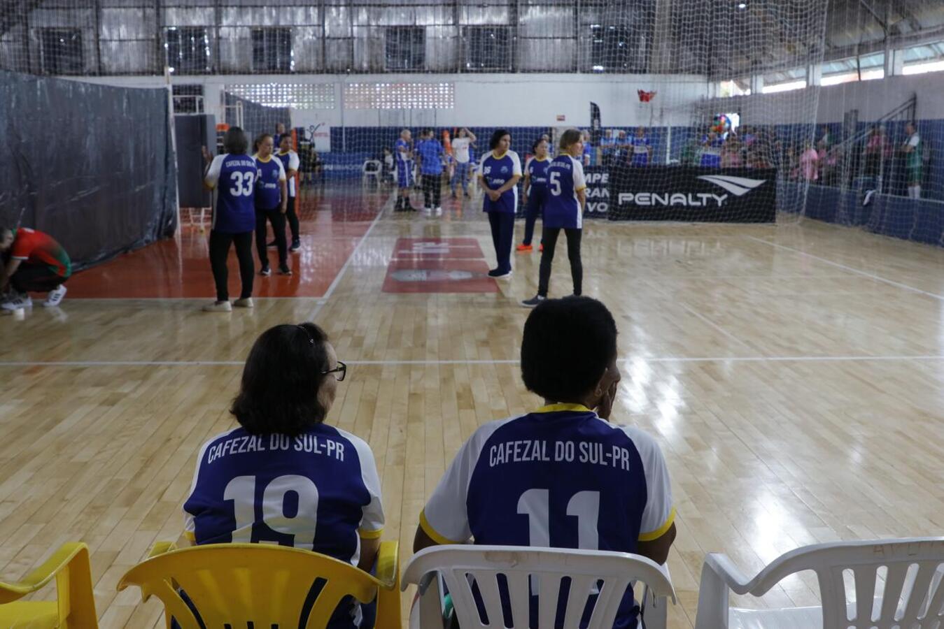 Foram mais de 200 participantes divididos em 17 equipes, 8 masculinas e 9 femininas