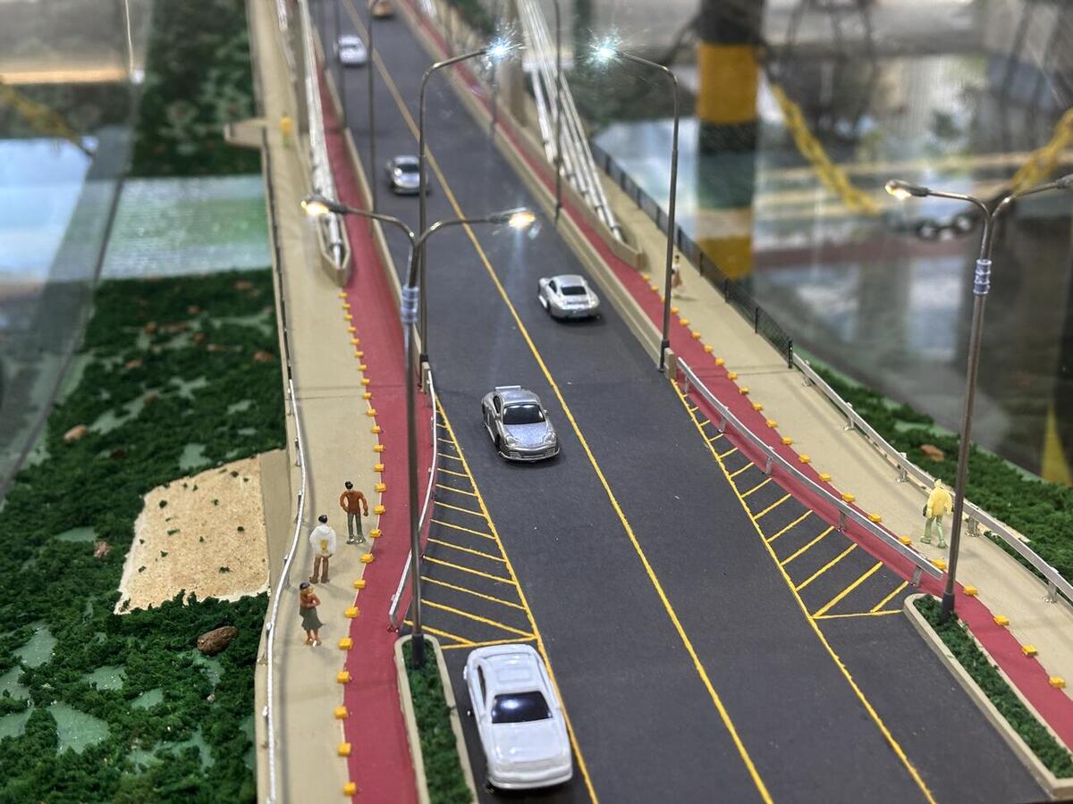 A exposição está no hall da prefeitura para que a população conheça o projeto