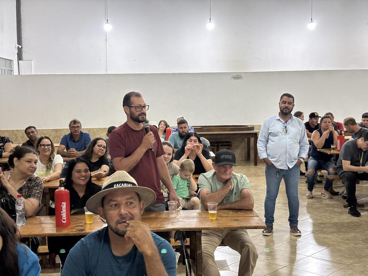 Moradores solicitaram melhorias em estradas, saneamento e espaços comunitários