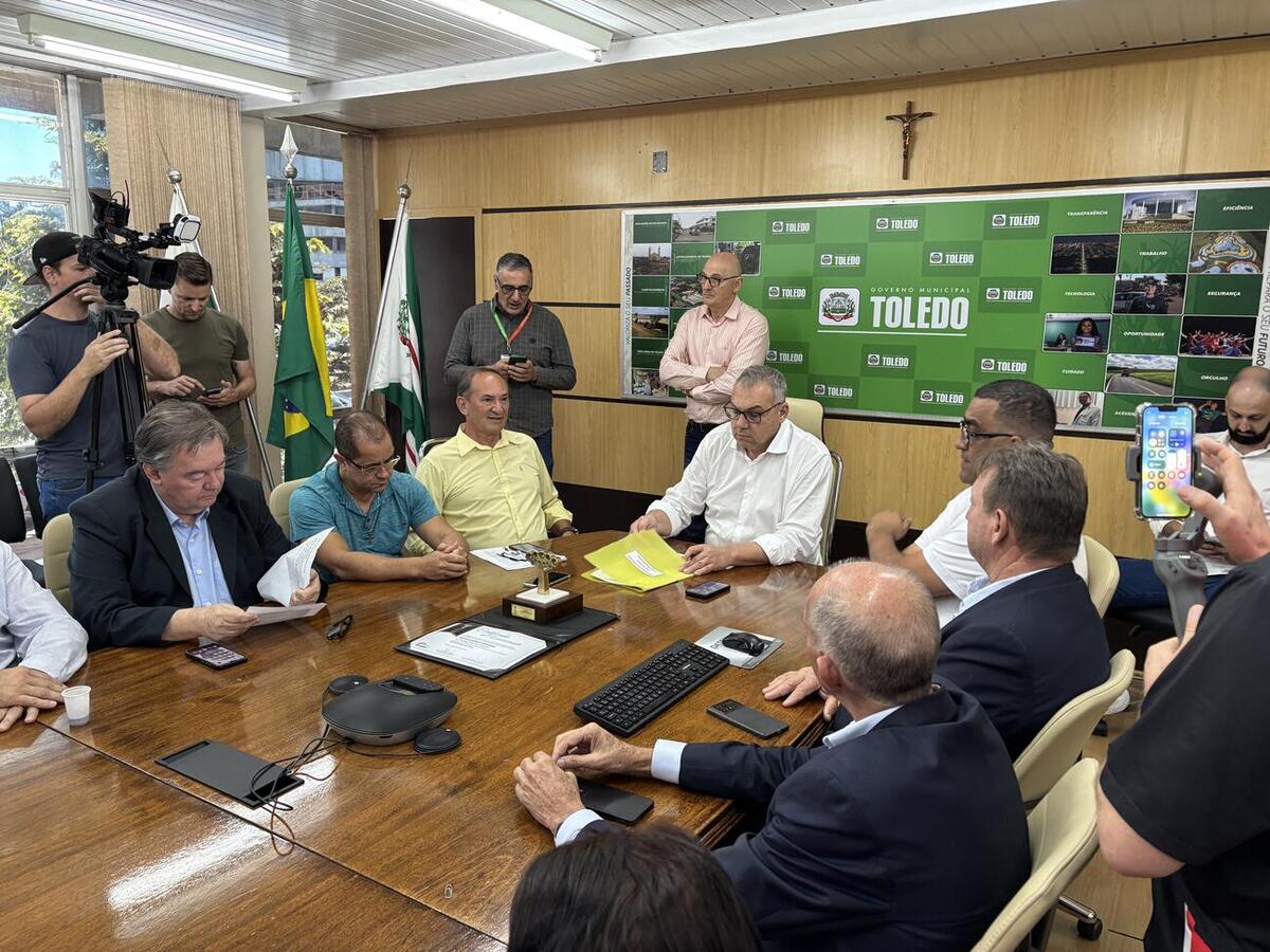 Ato na manhã da sexta (24) na Sala de Reuniões do Gabinete do Prefeito impactam diretamente em ações das secretarias de Esportes e Lazer e da Cultura