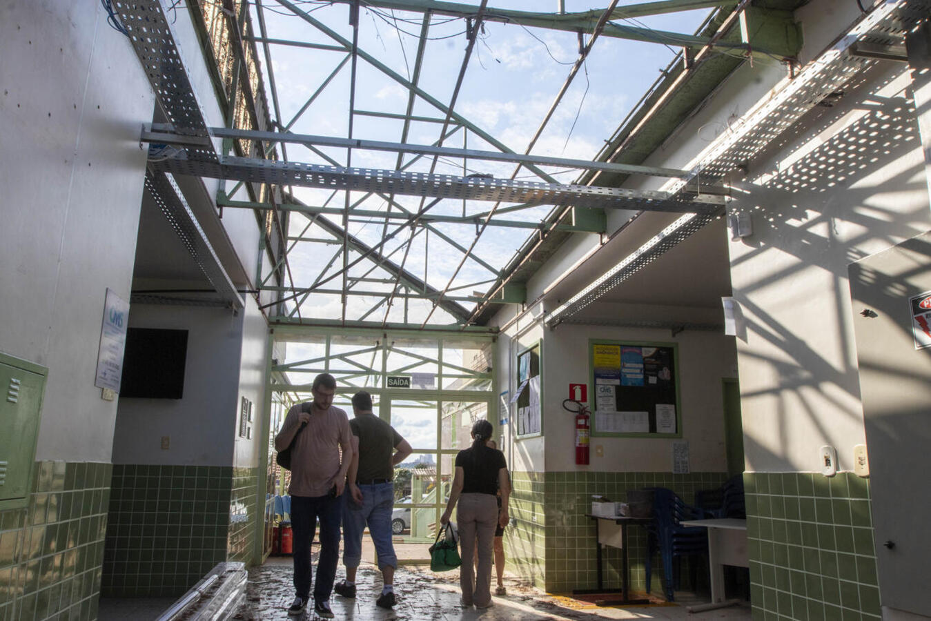A previsão é que a obra termine nesta terça-feira (28) e a unidade volte a atender normalmente no dia seguinte