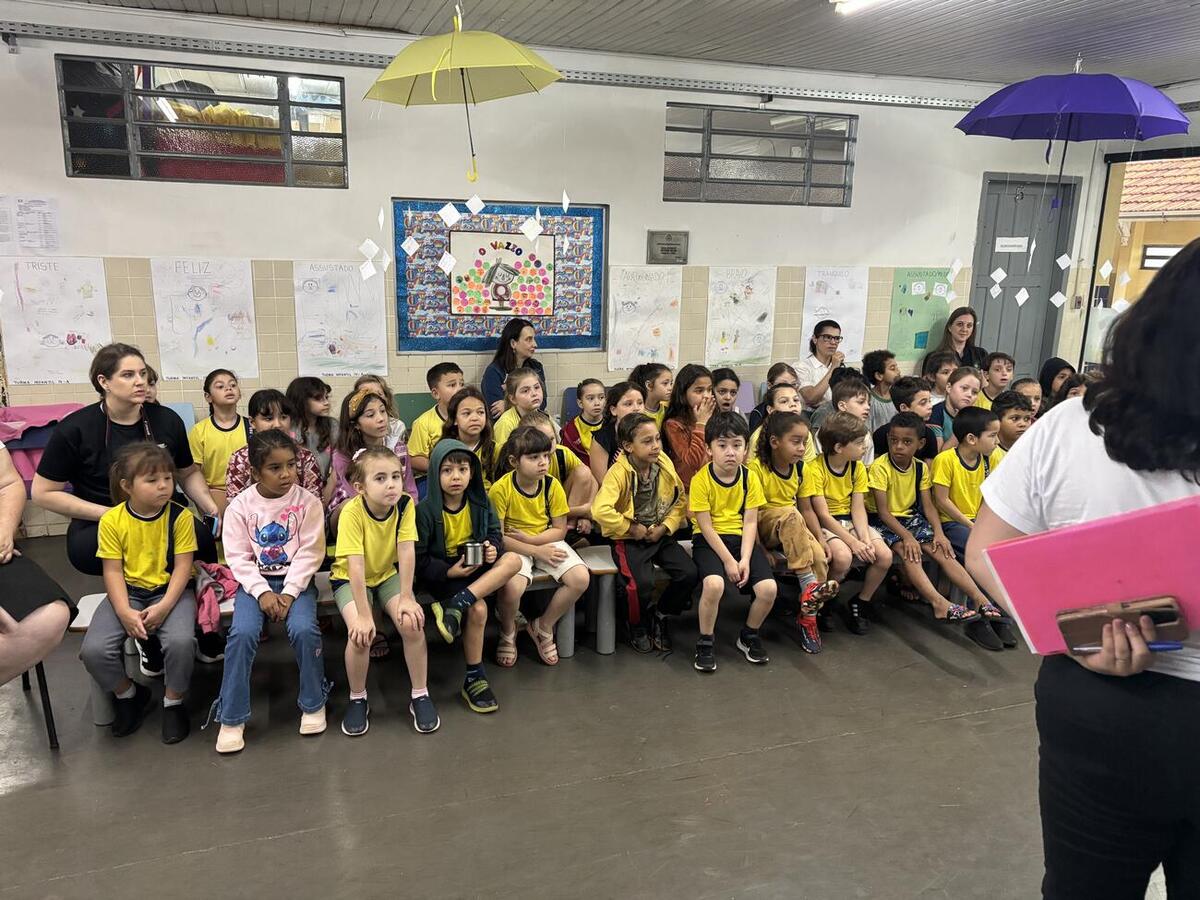 Evento envolveu todas as turmas da instituição em quatro estações de leitura e atividades lúdicas