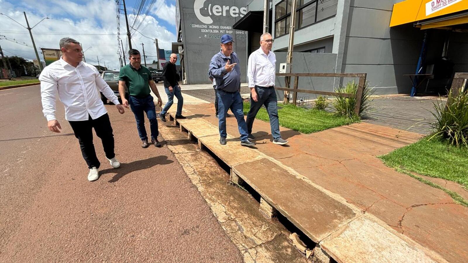 Chuva intensa no fim de semana provocou alagamentos em vários pontos de Toledo; bairros e distritos foram duramente afetados, com destaque para o Jardim Coopagro