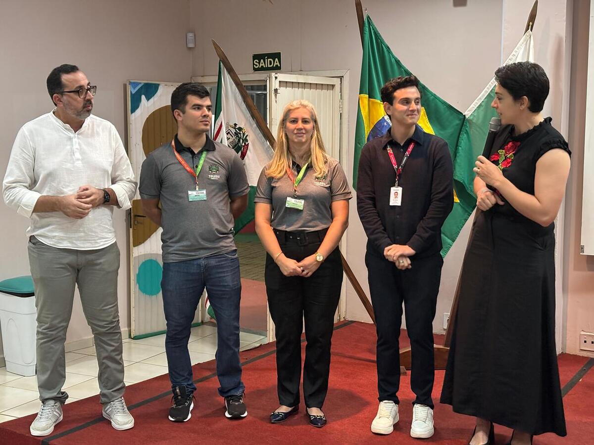 O curso foi concluído com aproximadamente 80 alunos matriculados e 60 presentes na cerimônia