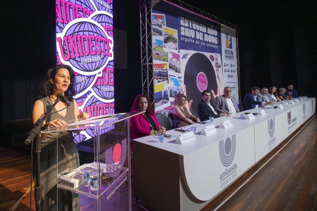 Serão cinco dias de programação, com palestras, mesas-redondas, oficinas, apresentações de trabalhos, relatos de experiências e atividades culturais