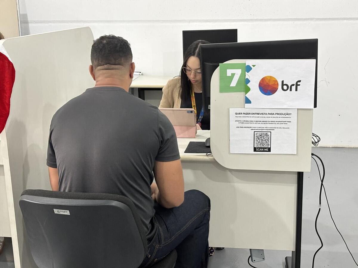 Mais de 500 candidatos foram aprovados em vagas de trabalho entre 11 empresas parceiras