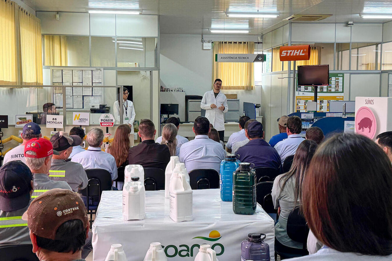 Em visita ocorrida na manhã desta sexta-feira (14), equipe da unidade básica de saúde falou sobre prevenção e diagnóstico precoce do câncer de próstata
