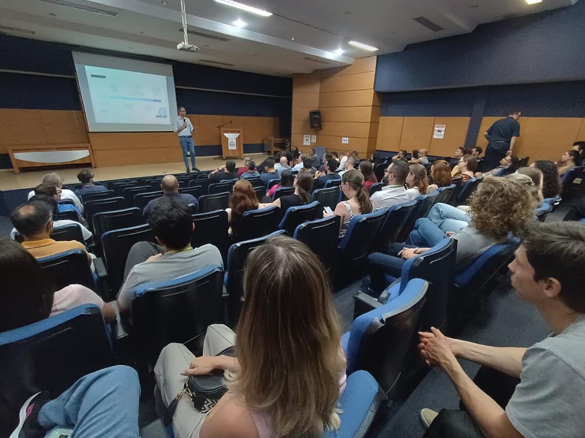 Ministrado pelo consultor Severino Luis De Déa, evento destinado a servidores municipais foi realizado na tarde desta quarta-feira (26) no Auditório Acary Oliveira