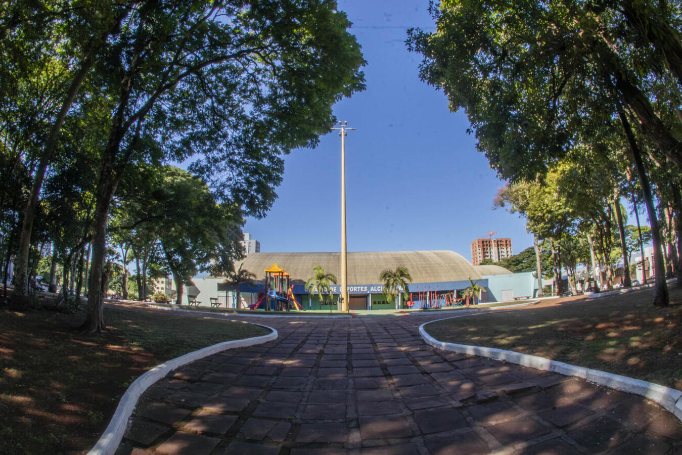 Prefeitura abre enquete no Instagram para definir o local onde será instalado o terceiro letreiro turístico, entre oito pontos da cidade, previsto para janeiro de 2026