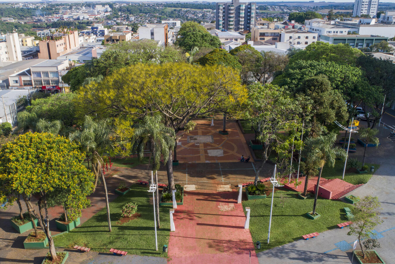 Prefeitura abre enquete no Instagram para definir o local onde será instalado o terceiro letreiro turístico, entre oito pontos da cidade, previsto para janeiro de 2026