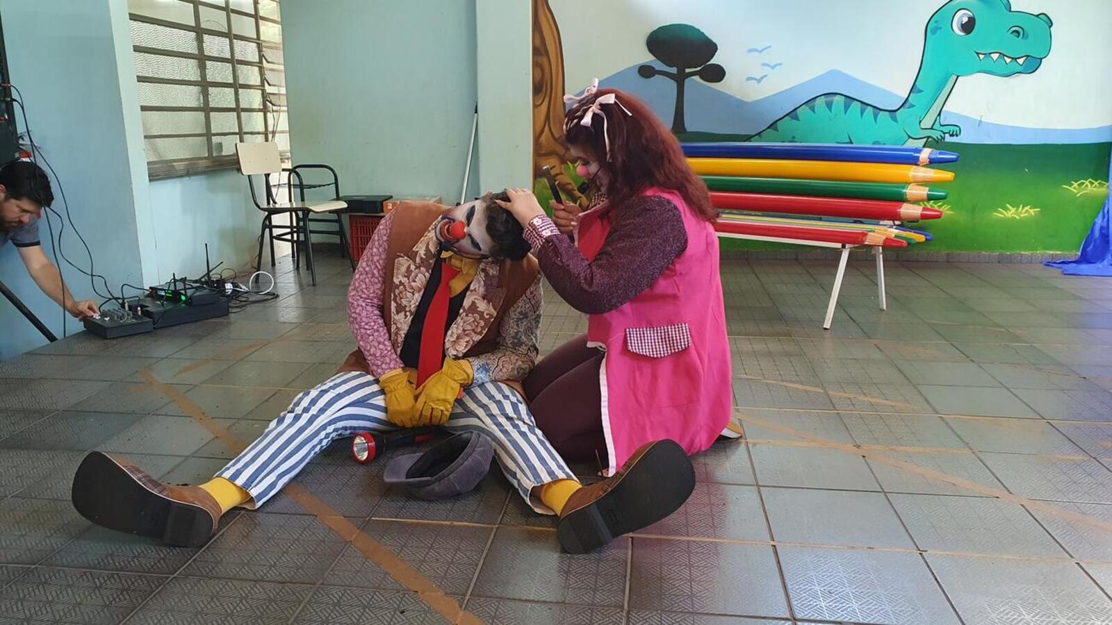 Projeto apresentou, nesta terça-feira (18), a peça “Mistério à Vista: Desvendando um Caso de Bullying”, com sessões nos períodos matutino e vespertino