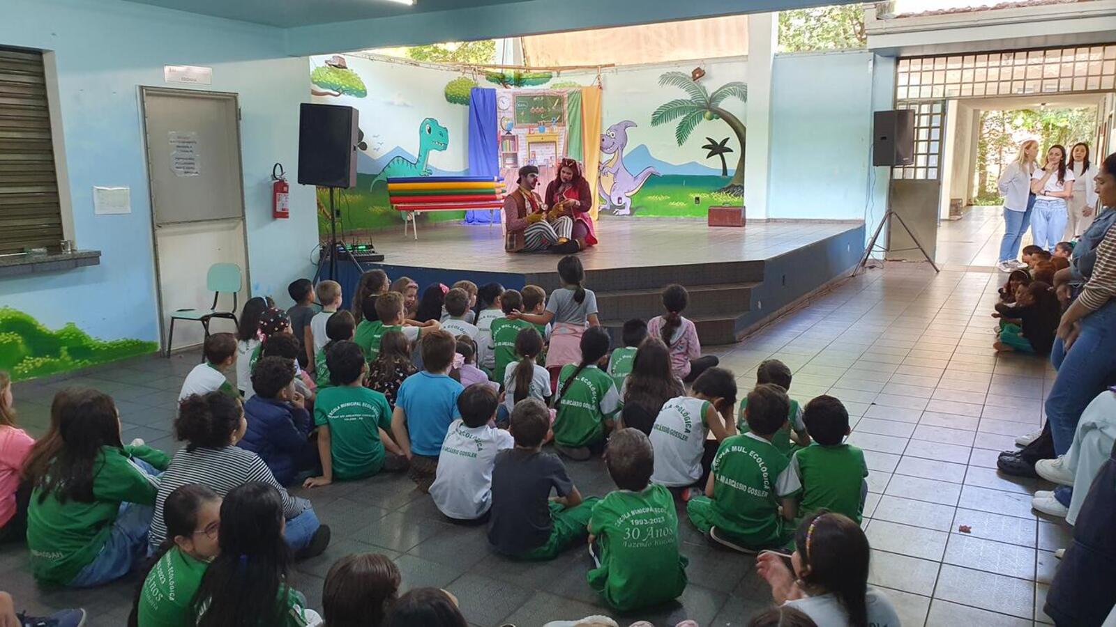 Projeto apresentou, nesta terça-feira (18), a peça “Mistério à Vista: Desvendando um Caso de Bullying”, com sessões nos períodos matutino e vespertino