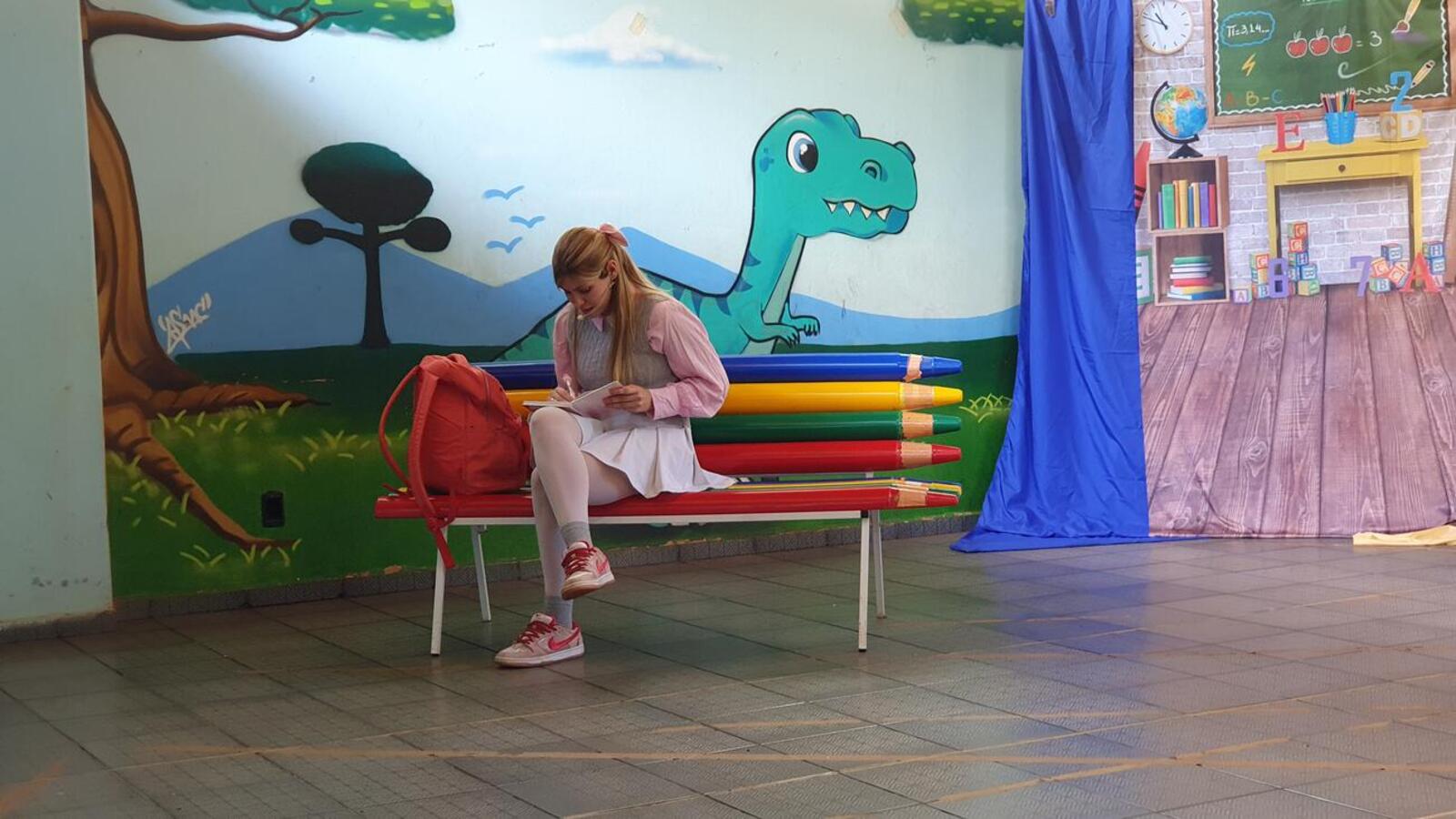 Projeto apresentou, nesta terça-feira (18), a peça “Mistério à Vista: Desvendando um Caso de Bullying”, com sessões nos períodos matutino e vespertino