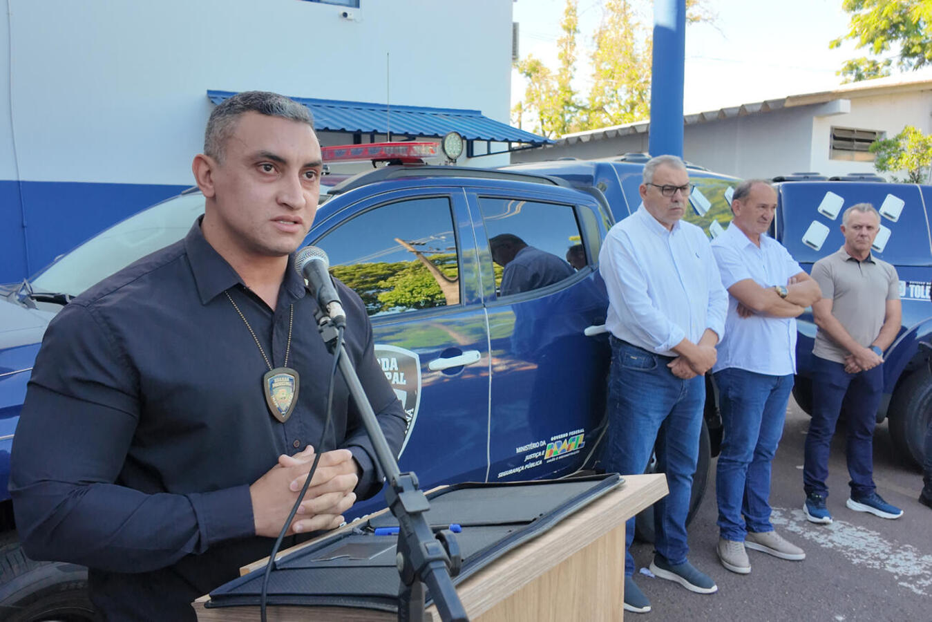 Na manhã desta sexta-feira (19), a Guarda Municipal realizou uma cerimônia de homenagem ao GM Ademir,  que atua hoje na Patrulha Maria da Penha