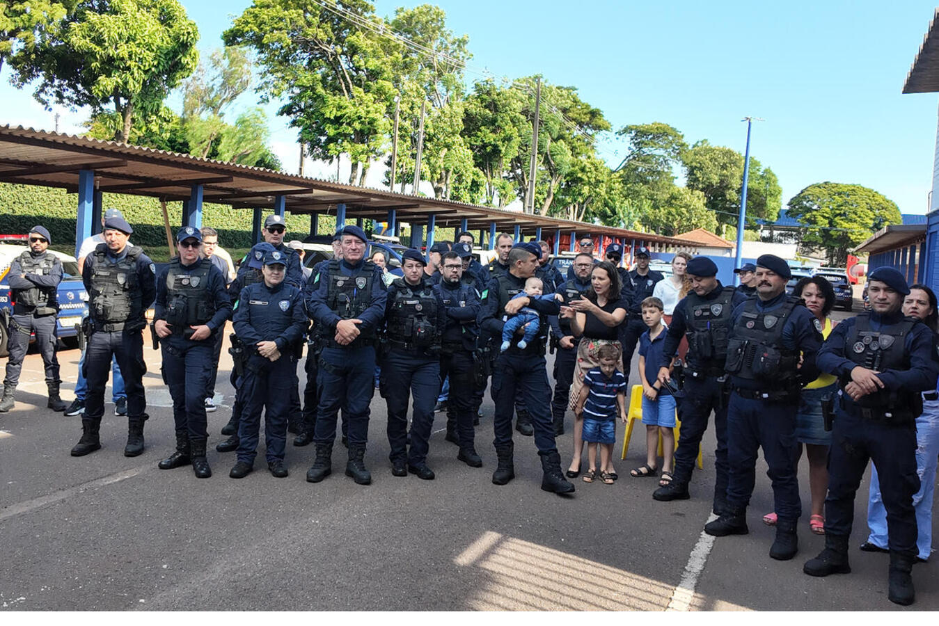 Na manhã desta sexta-feira (19), a Guarda Municipal realizou uma cerimônia de homenagem ao GM Ademir,  que atua hoje na Patrulha Maria da Penha
