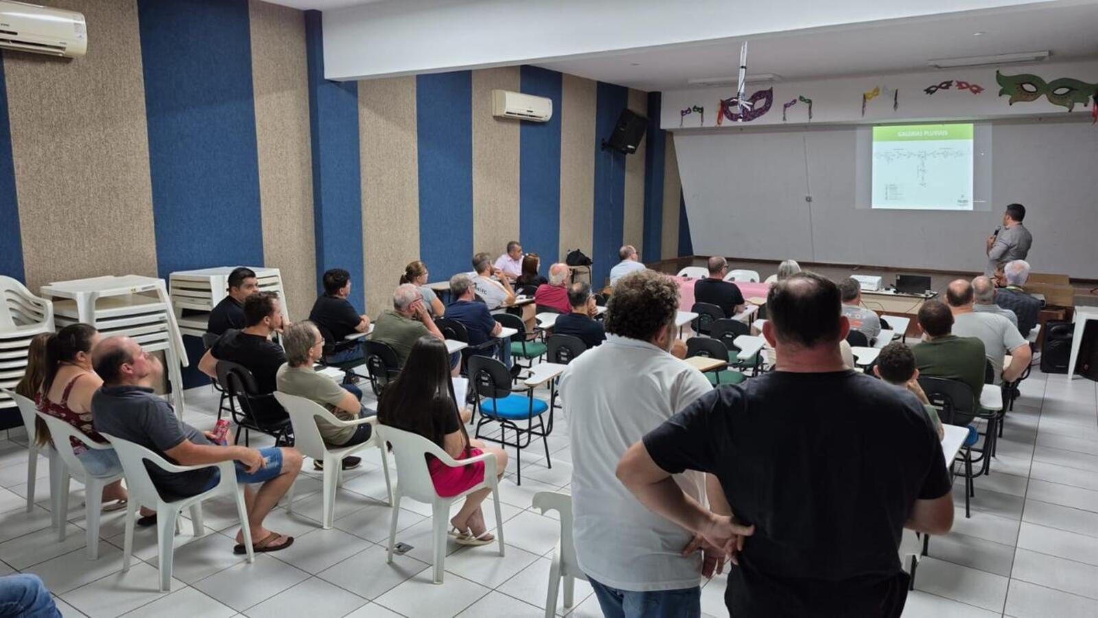 Proposta prevê pavimentação, drenagem, alargamento de vias e padronização de calçadas; previsão de orçamento ultrapassa os R$ 2,8 milhões