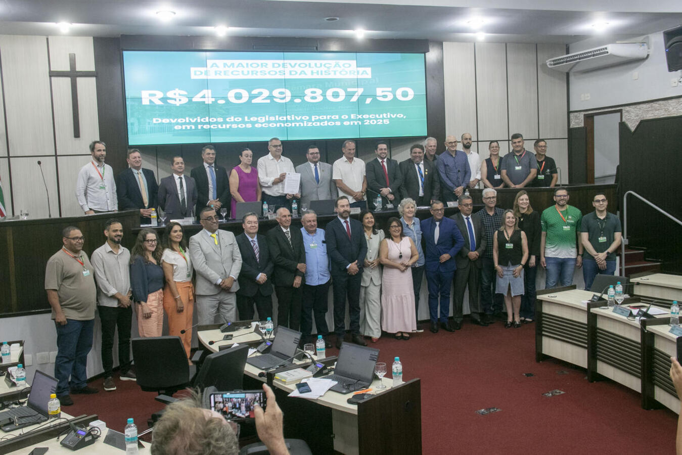 Devolução de sobras foi oficializada nesta segunda (22), durante a última sessão ordinária do Legislativo em 2025