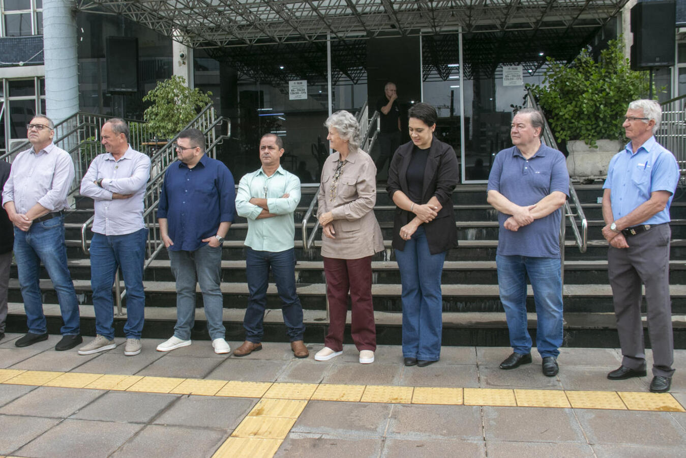 Nesta terça-feira (16), em frente ao Paço Municipal Alcides Donin a Prefeitura de Toledo realizou a entrega de um Citroen C3 e um Citroen C3 Aircross para a Secretaria de Assistência Social