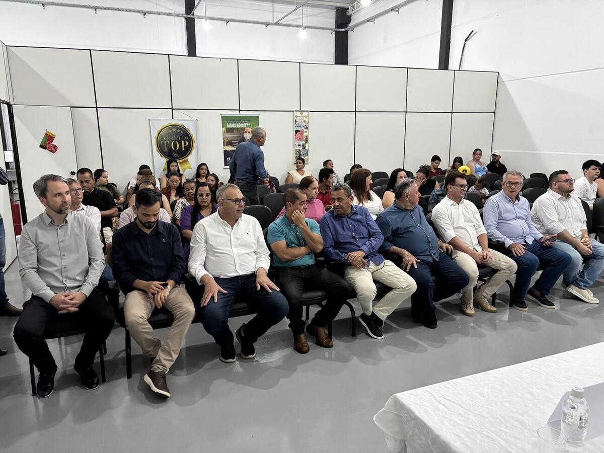 Entrega de certificados marca encerramento da capacitação ofertada em parceria entre Prefeitura, Governo do Estado e Senai