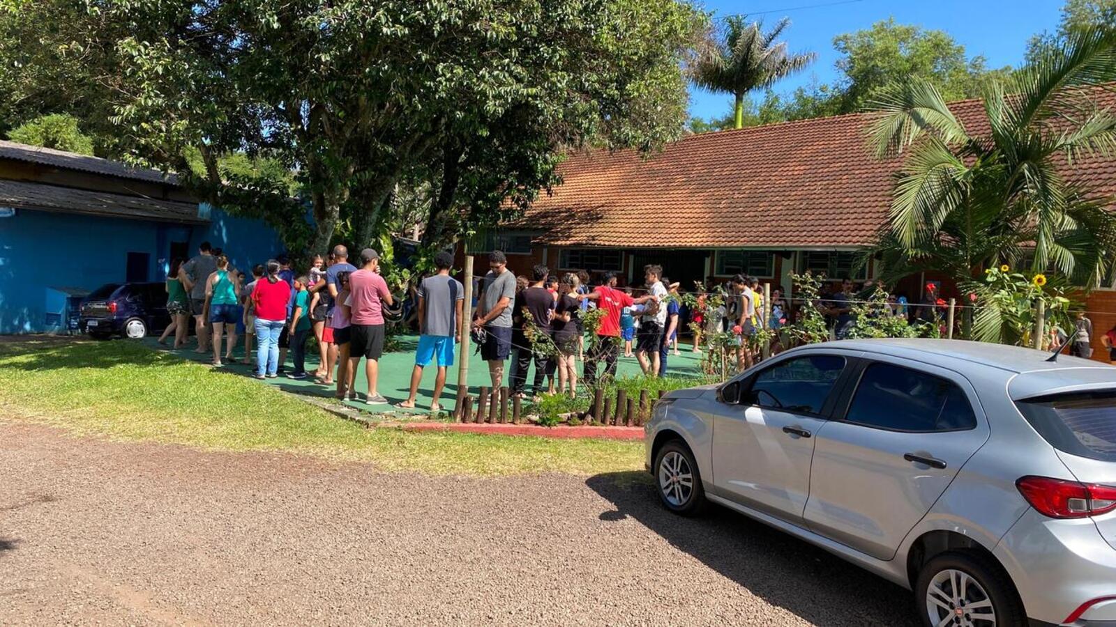 A ação foi realizada na manhã do último sábado (6) em parceria entre as secretarias de Esporte e Lazer e da Saúde