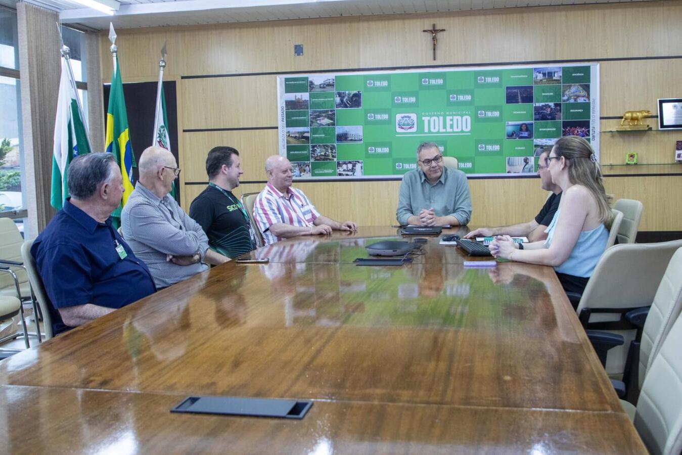 Nova conta será utilizada para recebimento de tributos municipais, movimentações gerais, além de possibilitar pagamento via pix e cartões nos restaurantes populares