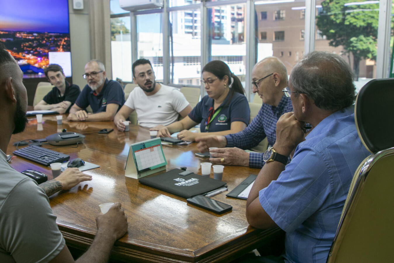 Reunião nesta terça-feira (6) tratou de descarte incorreto, dificuldades operacionais e ajustes no sistema de coleta no município