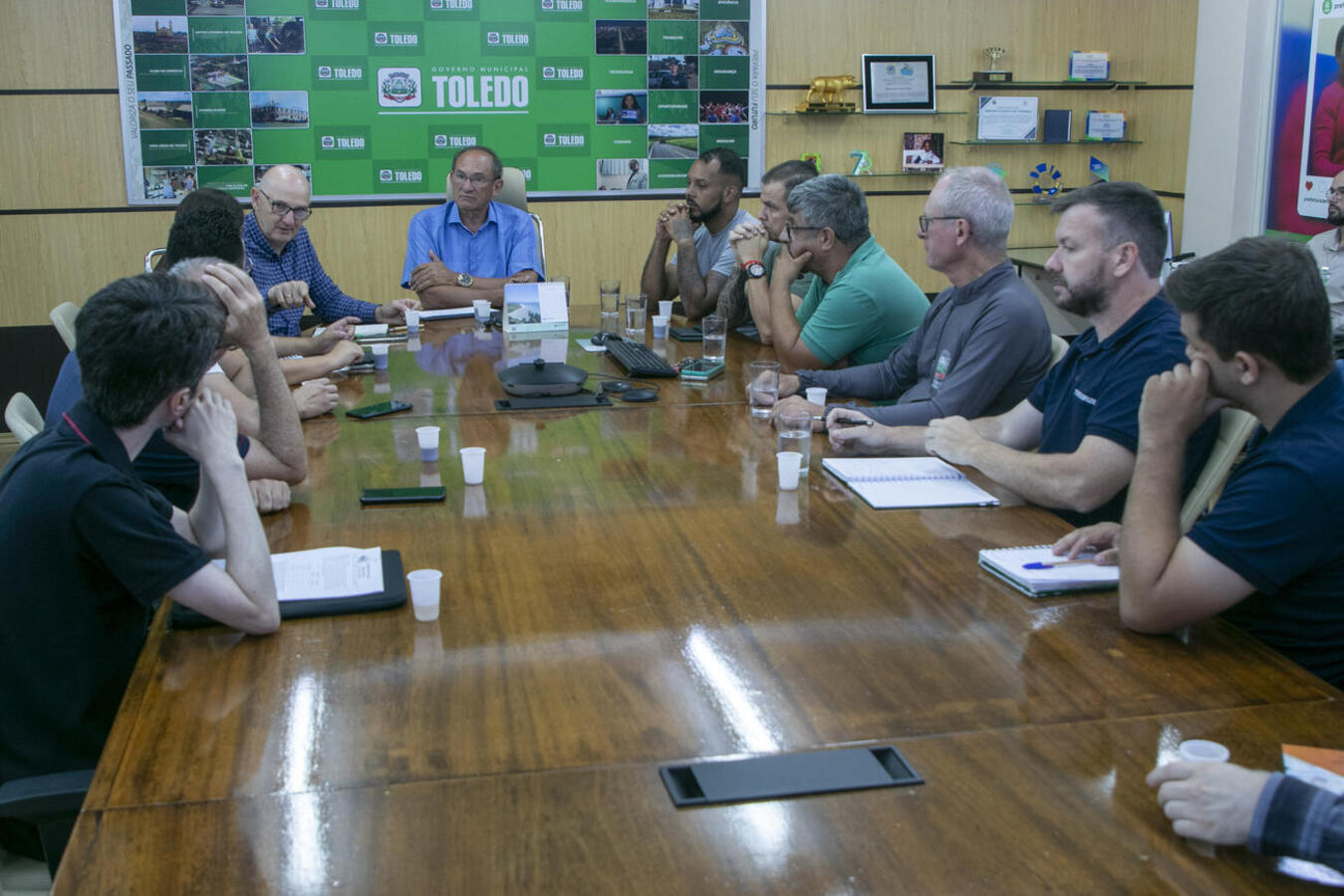 Reunião nesta terça-feira (6) tratou de descarte incorreto, dificuldades operacionais e ajustes no sistema de coleta no município