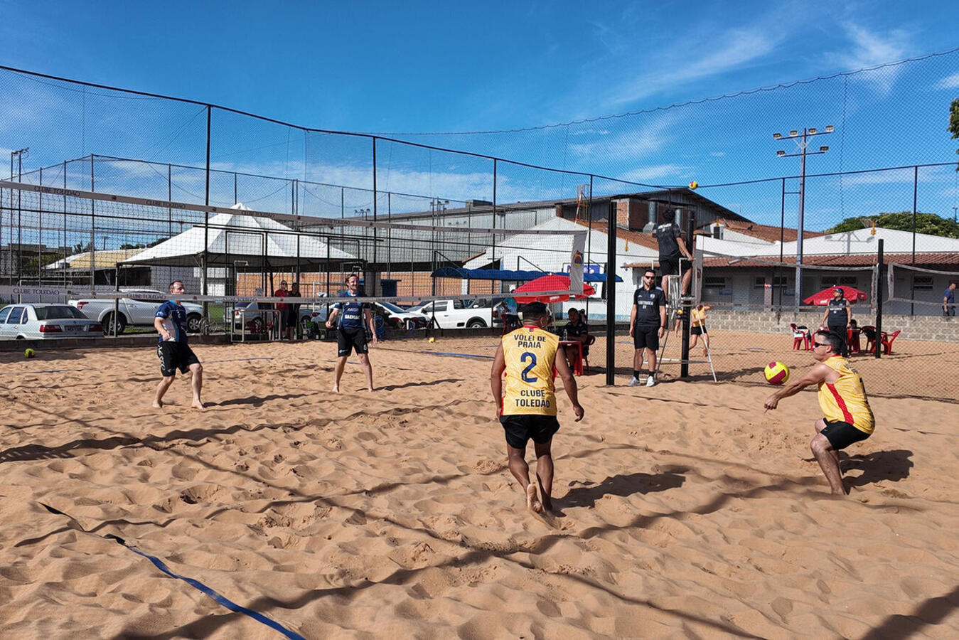 Clube Toledão recebeu, neste fim de semana, competição que reuniu 24 duplas em quatro categorias; próxima fase será nos dias 21 e 22/2, no Yara Country Clube