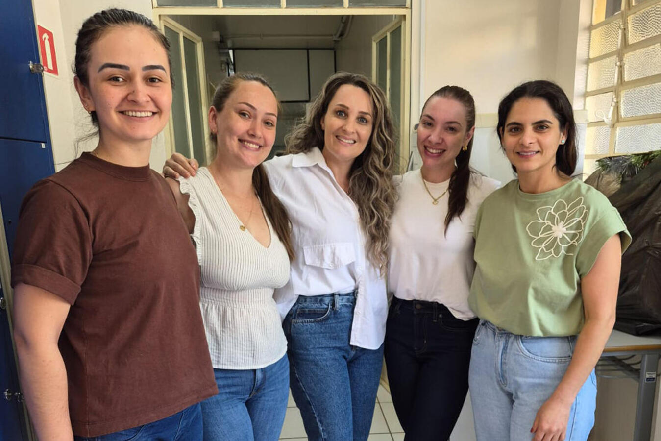 De forma divertida, dinâmica ministrada nesta sexta (9) pelas enfermeiras Dayane, Vanessa e Patrícia mostrou importância deste gesto para profissionais e pacientes