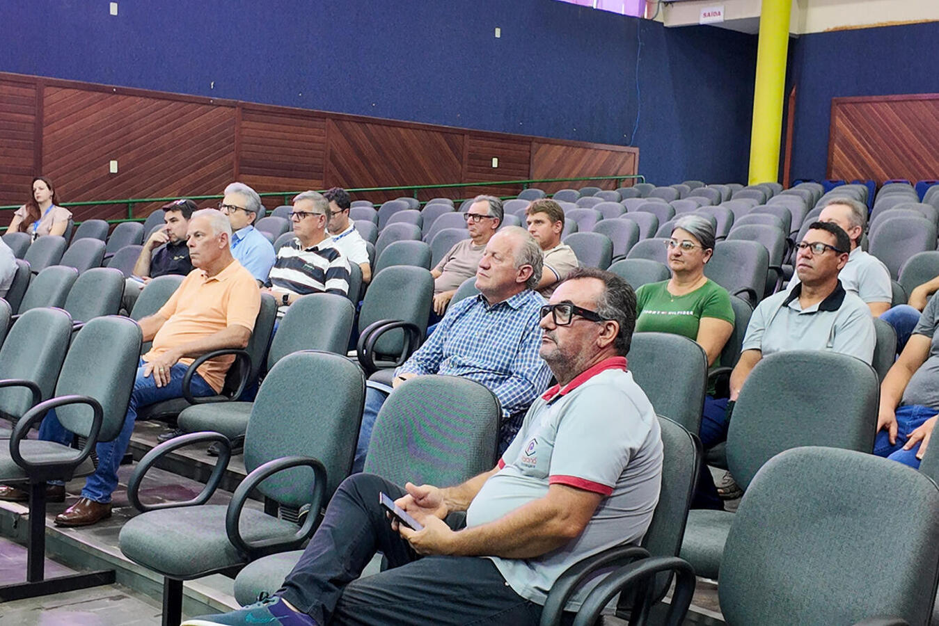 Representantes de associações e cooperativas e de entidades do agro em Toledo participaram de videoconferência realizada nesta segunda (12) no Ismael Sperafico