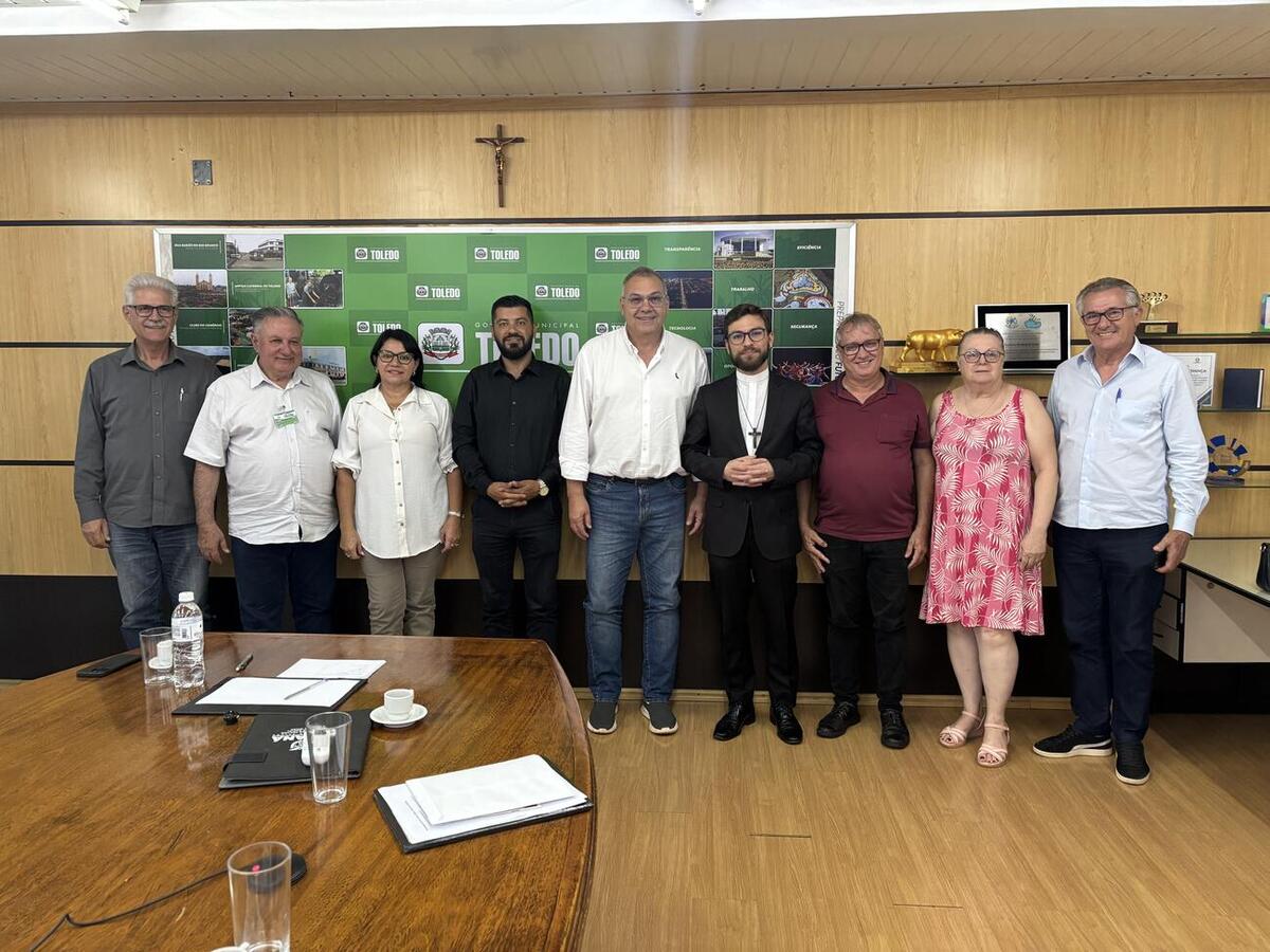 Encontro no gabinete apresentou a instituição, as atividades desenvolvidas em Toledo e o funcionamento dos cultos religiosos