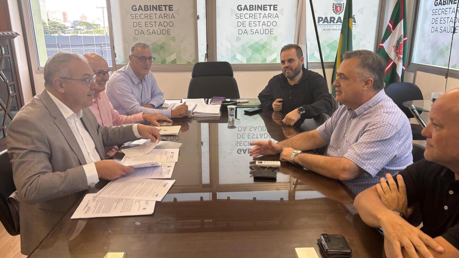 Prefeito esteve em Curitiba, onde se reuniu com o secretário de Estado Beto Preto. Município será contemplado com mais investimentos