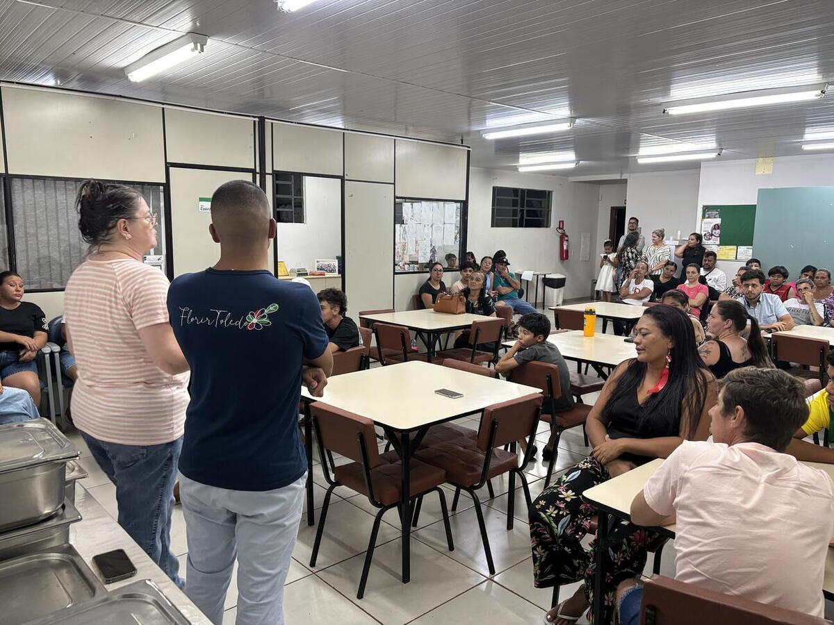 Encontro reuniu adolescentes e responsáveis e marcou o início das atividades do programa ao longo de 2026