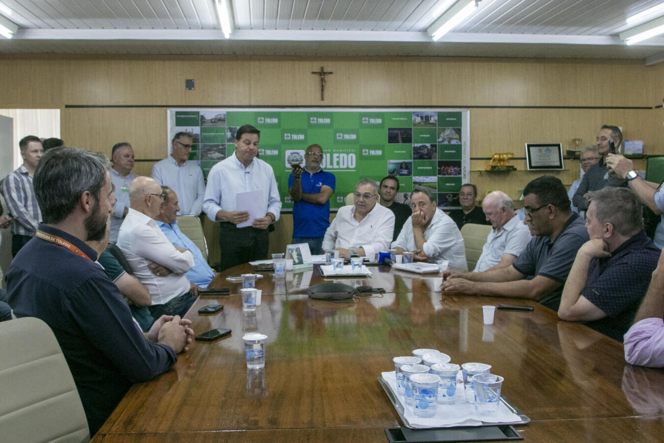 Autoridades receberam o anteprojeto para continuação da obra da PR-317 e anunciaram novos investimentos para Toledo