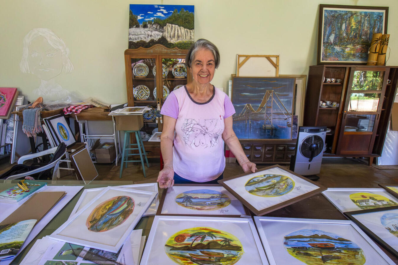 A Biblioteca Pública Municipal estará expondo obras da artista Edy Braun em parceria com Elciane de Lima Paulino durante os dias 6 a 27 de fevereiro
