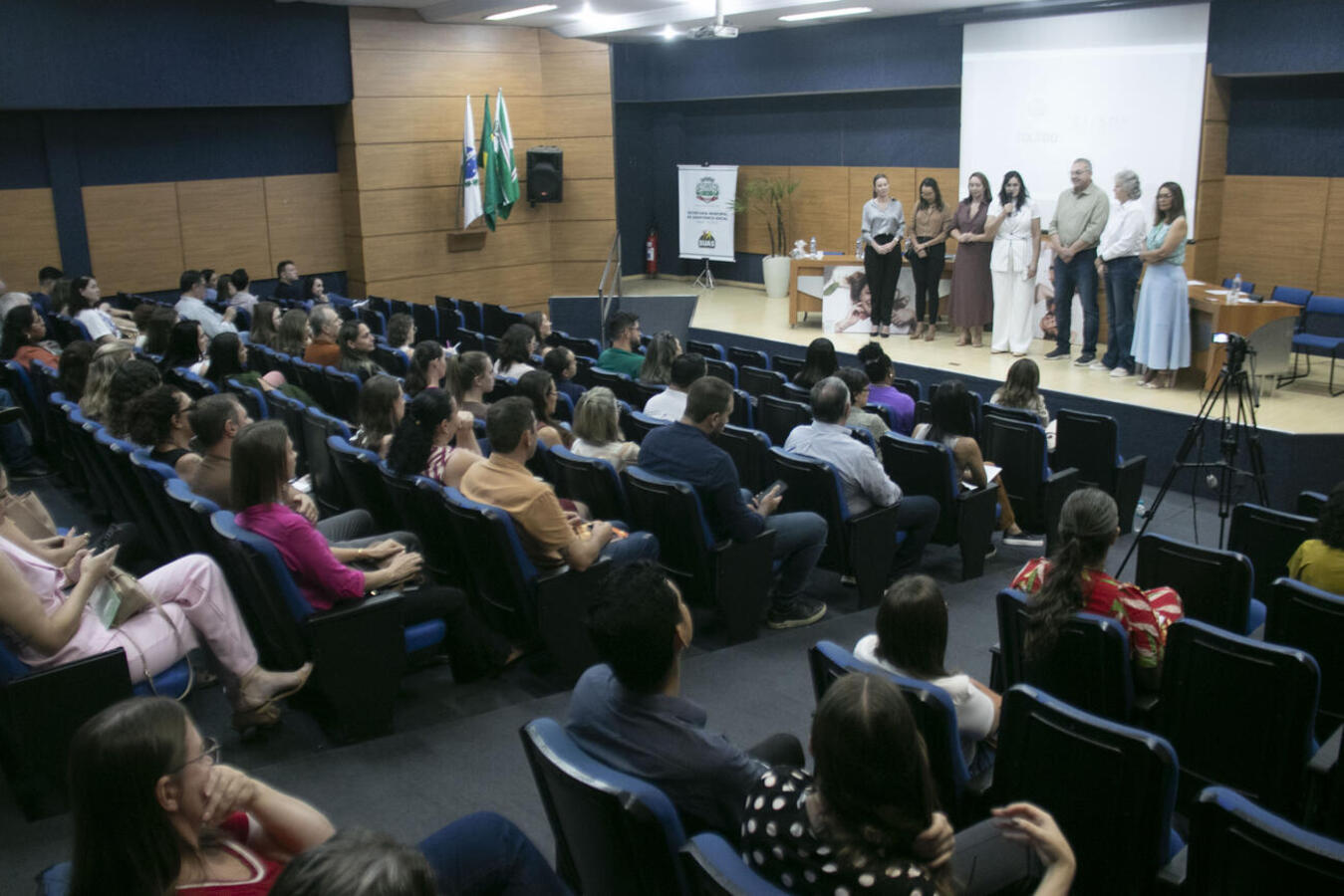 Prestação de contas de 2025 e andamento da estrutura do serviço voltado a mulheres vítimas de violência estiveram entre os principais temas discutidos