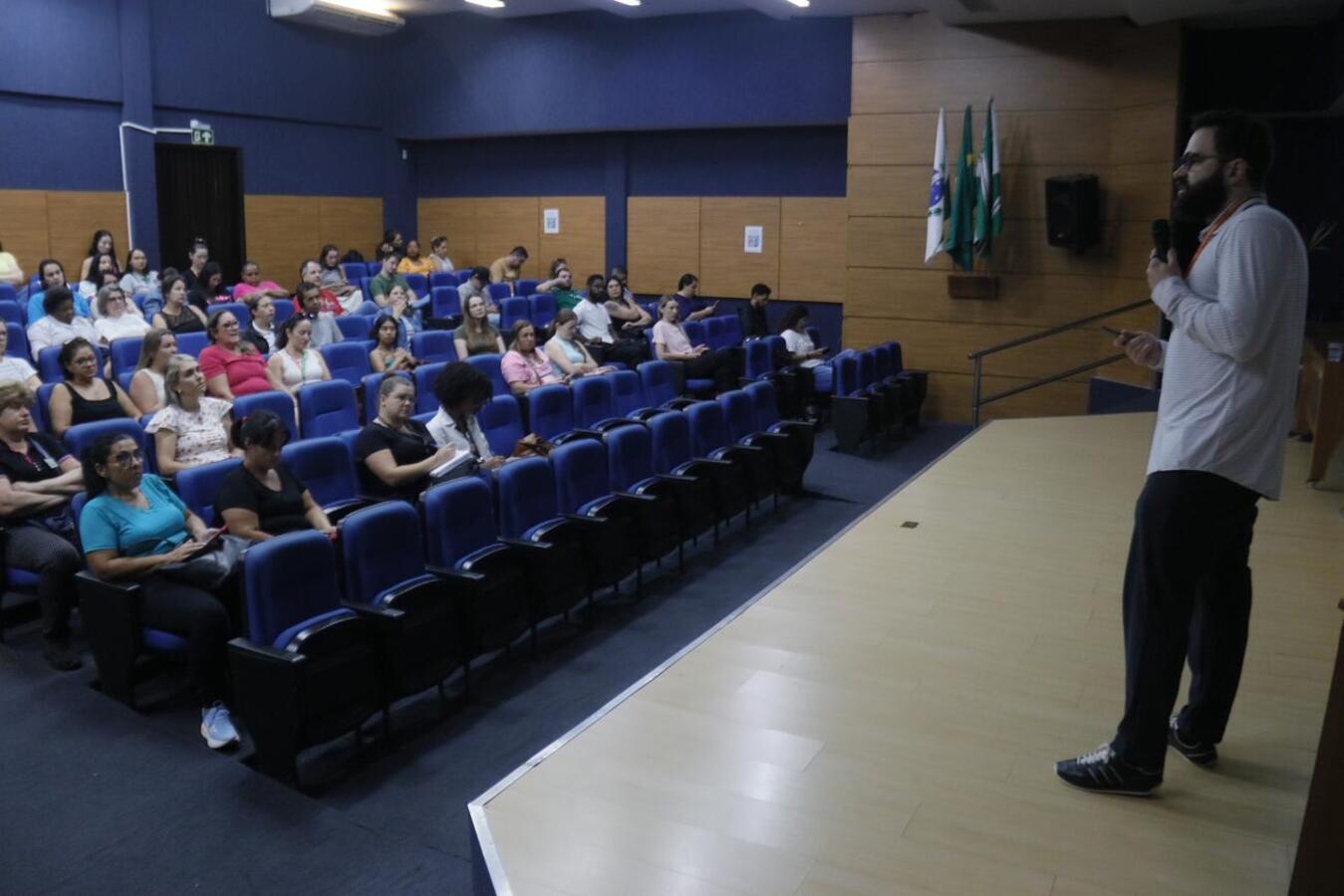 A formação, realizada nesta sexta-feira (27), foi o 3ª e último módulo para os profissionais da política de saúde do município e contou com o tema “Saúde da População Negra e Sistema Único de Saúde”