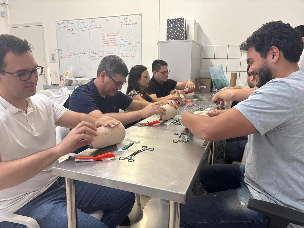 A fim de garantir a qualidade e segurança do atendimento, 6 médicos receberam treinamento técnico, teórico e prático