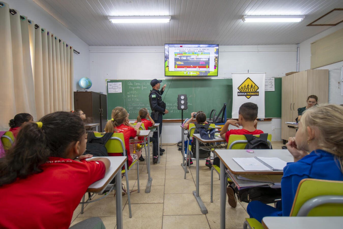 Turma de 4° ano da Escola Municipal Osvaldo Cruz recebeu o programa nesta segunda-feira 
