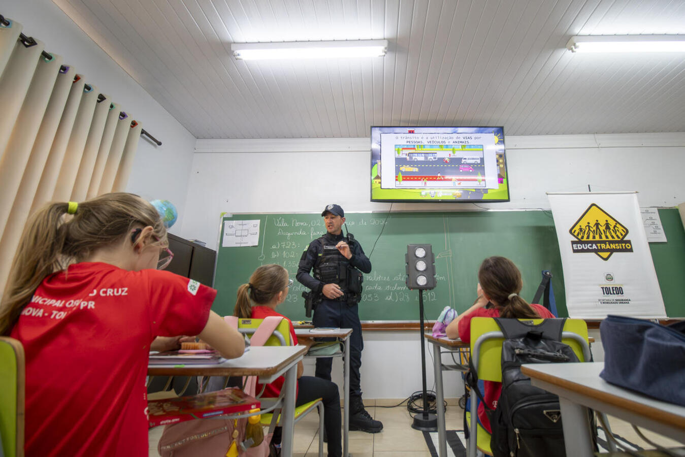 Turma de 4° ano da Escola Municipal Osvaldo Cruz recebeu o programa nesta segunda-feira 