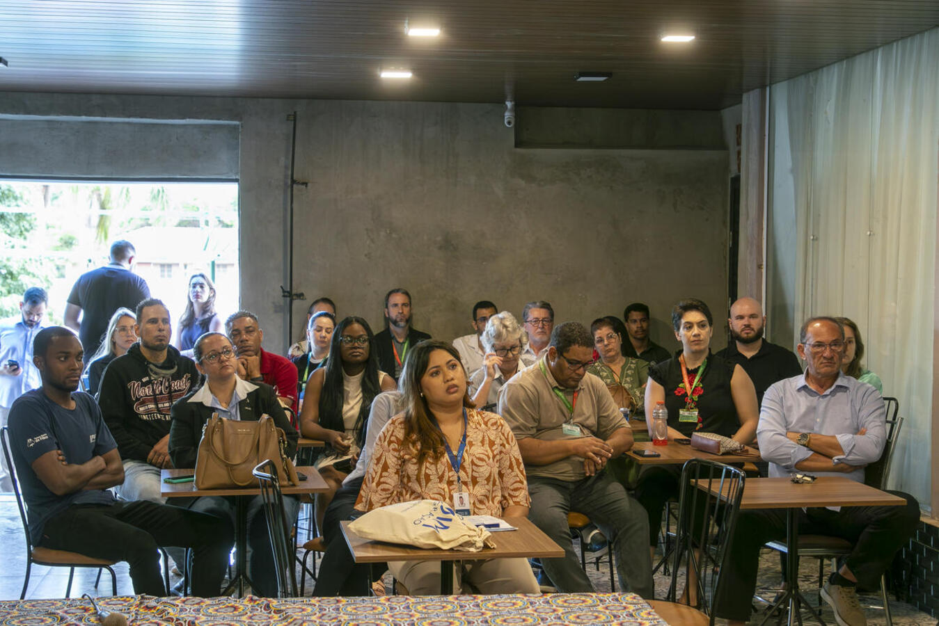 Iniciativa pioneira em parceria com Fiep e entidades locais visa desburocratizar a empregabilidade e promover a dignidade de migrantes