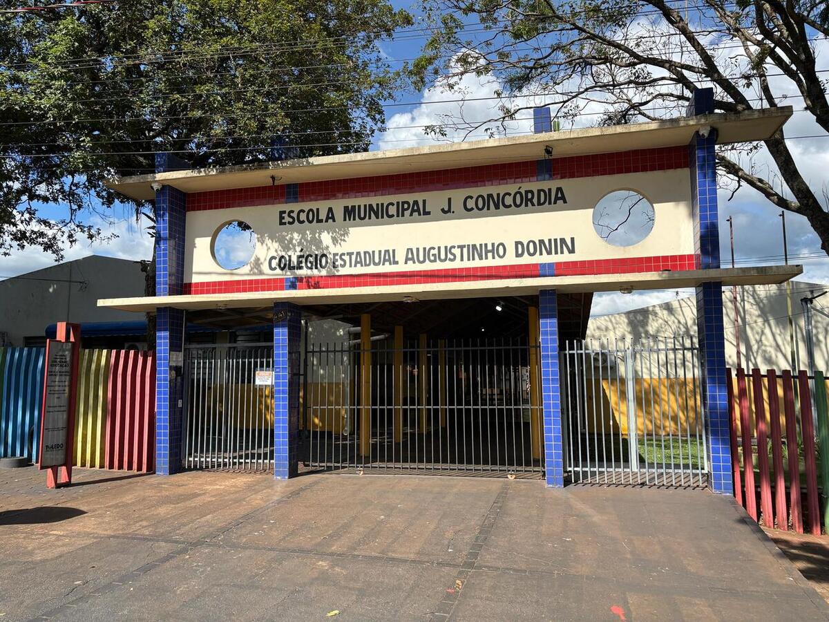 Estruturas foram instaladas com investimento da Secretaria Municipal da Educação de aproximadamente R$ 78 mil; próxima etapa prevê grama sintética
