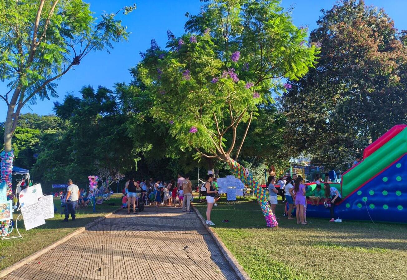 Ação realizada neste domingo (29) contou com a visita de mais de 120 pessoas para celebrar o Dia Mundial de Conscientização sobre o Autismo, celebrado no dia 2 de abril