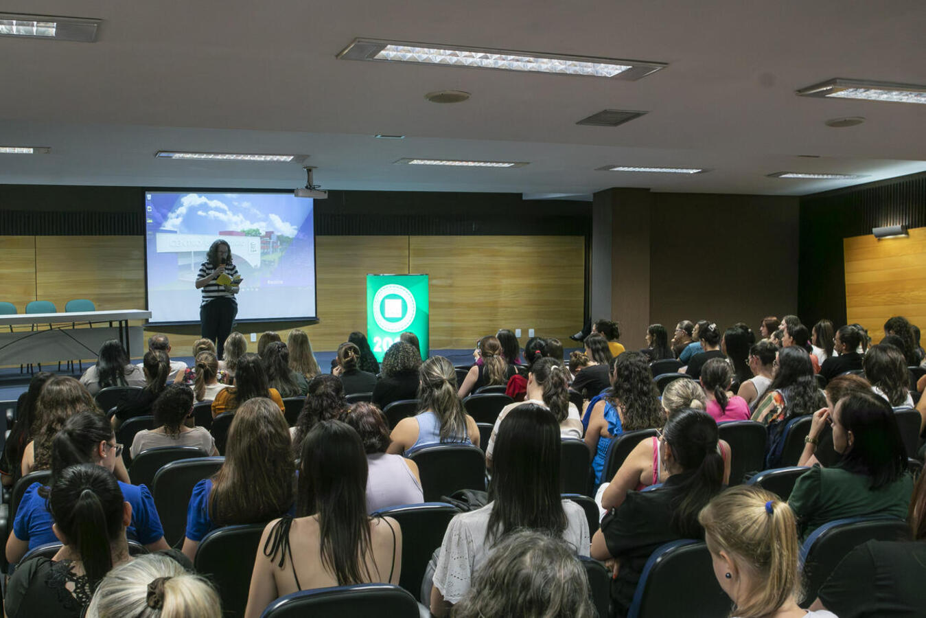 Nesta segunda-feira (16), a Faculdade Assis Gurgacz (FAG) recebeu professores do município para a abertura do Programa Leitura e Escrita na Educação Infantil (ProLEEI)  