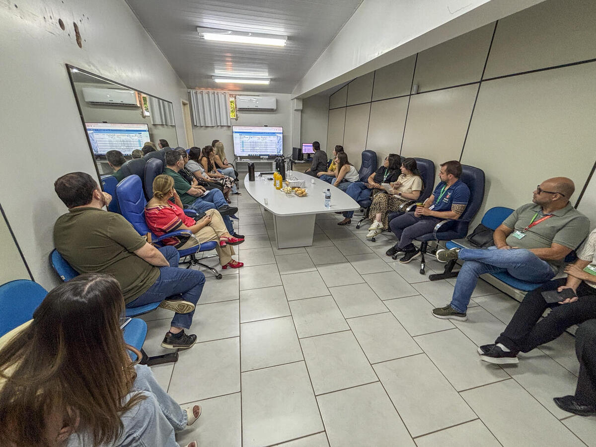 Experiências locais bem-sucedidas motivaram a vinda dos profissionais do Noroeste do Paraná nesta sexta (6); no roteiro, reuniões e visitas a 2 UBS, ao CME e ao CAF