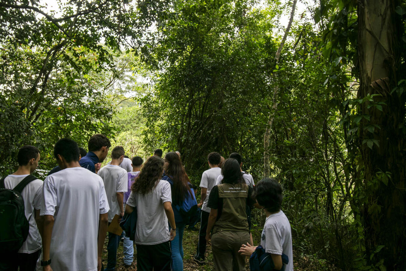 Adolescentes do 1° ano do ensino médio do Colégio Estadual Cívico Militar Novo Horizonte participaram de uma ação especial nesta terça-feira (24), em que conheceram a Sanga Pyahu