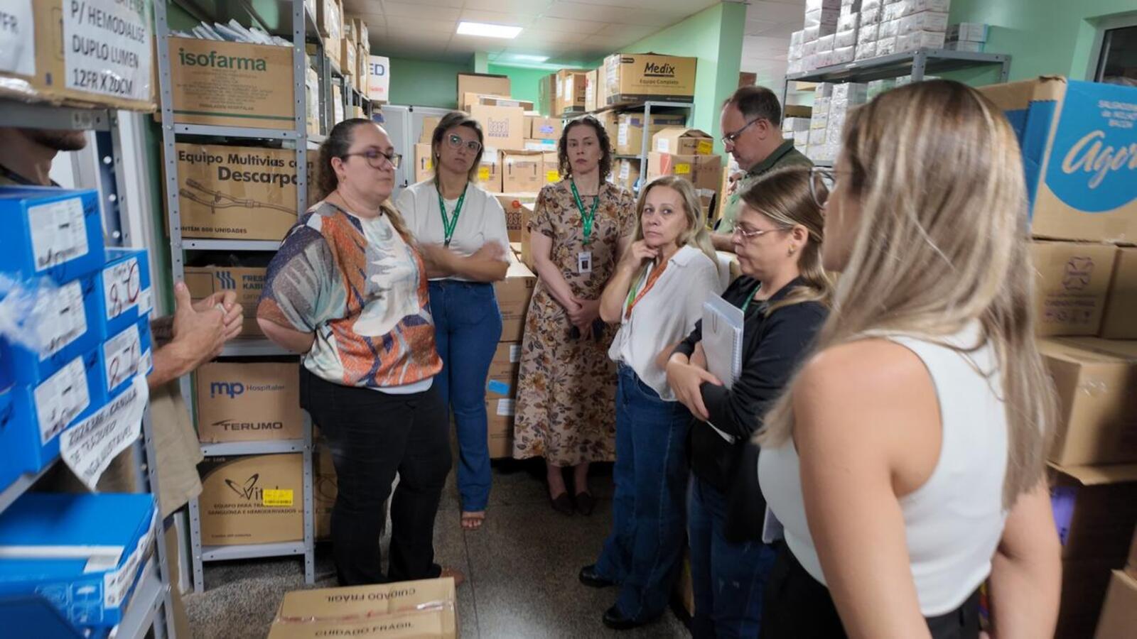 Representantes da Secretaria Municipal de Saúde e da 20ª Regional estiveram na manhã desta terça-feira (24) vistoriando o funcionamento do HRT