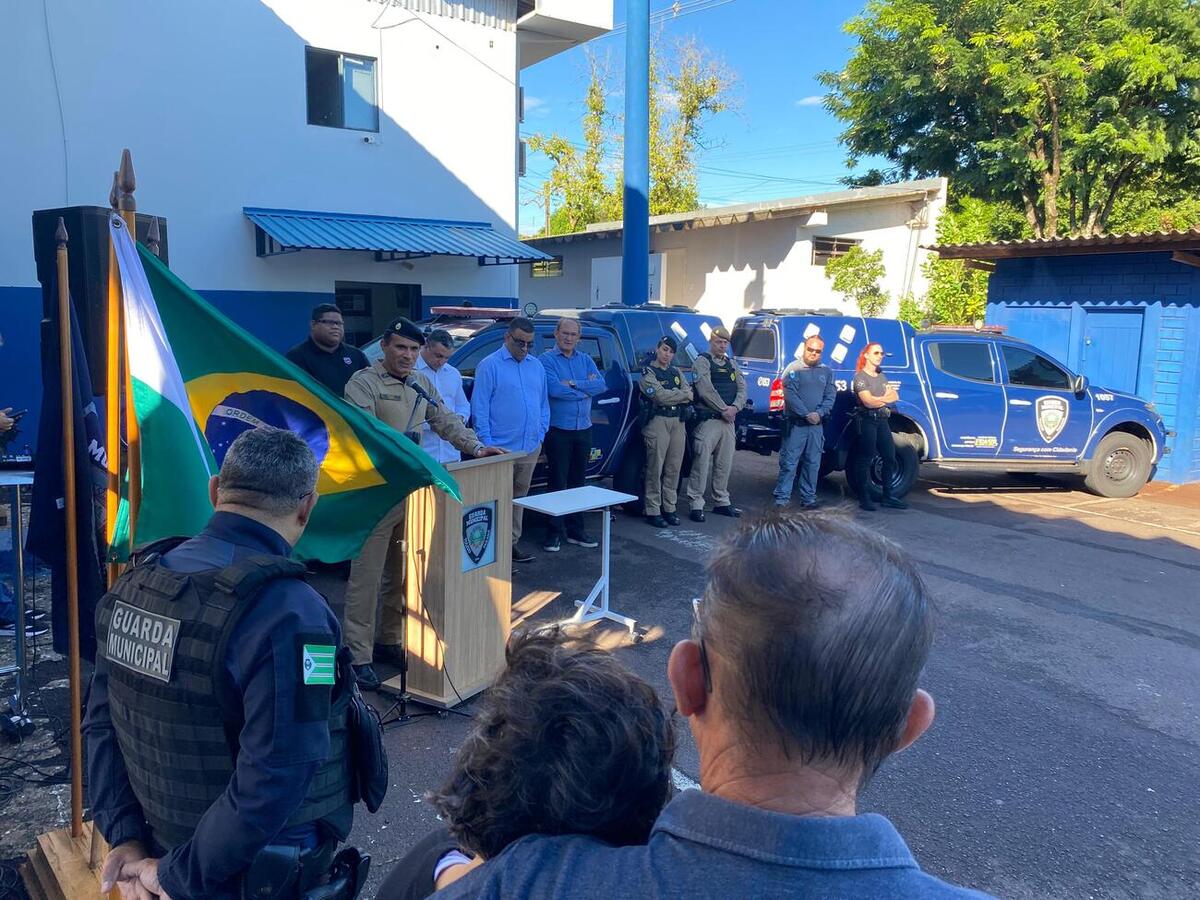 Eletricista Vilso Shuck foi o servidor homenageado no “Policial Municipal Destaque do Mês” de abril
