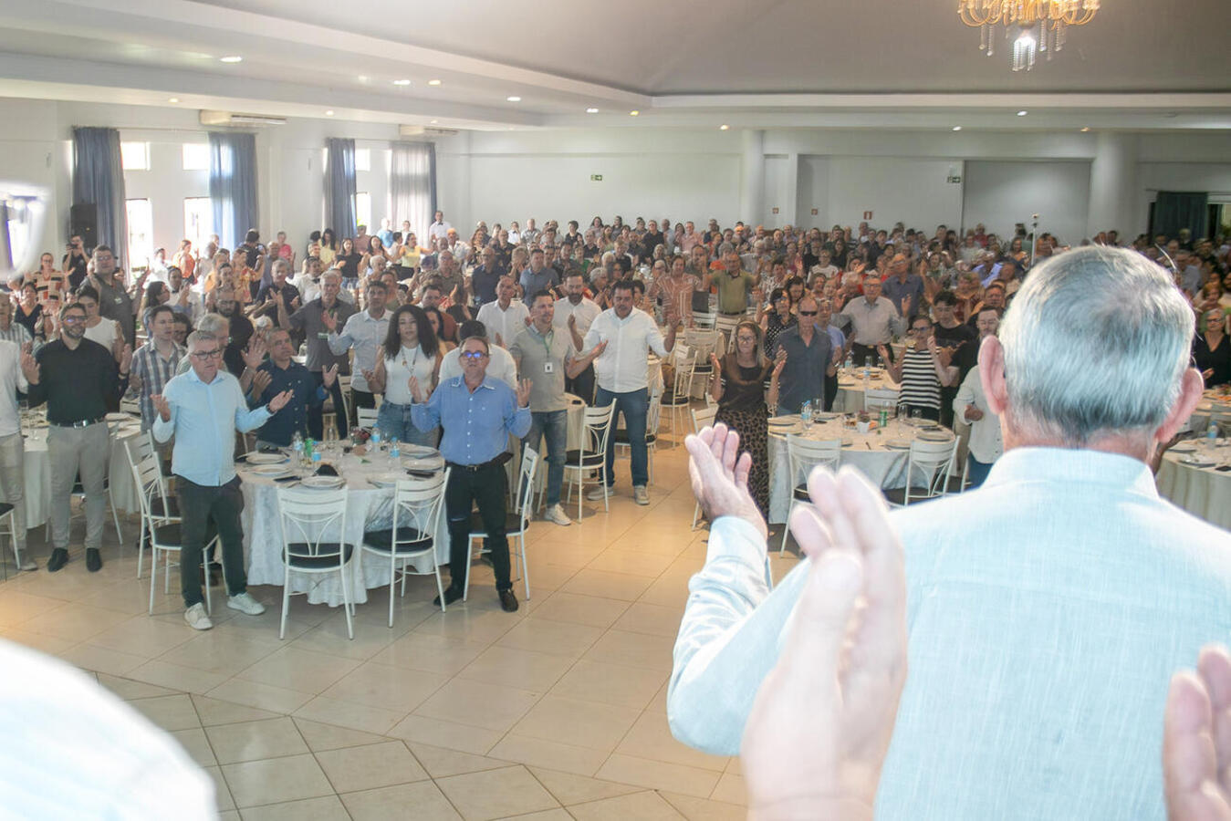 Pessoas que chegaram a Toledo até 1954 foram reconhecidas em evento alusivo ao Dia do Pioneiro, realizado nesta quarta-feira (1º), no salão do Yara Country Clube