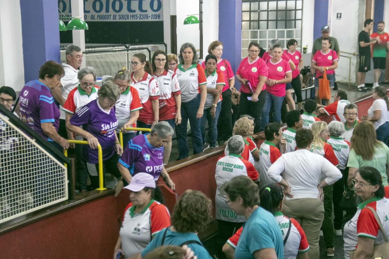 Na última sexta-feira (17) mulheres protagonizaram diversas partidas de bocha no Clube Toledão e aguardam a próxima fase para definirem as campeãs do torneio